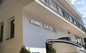 Wind Caroline
